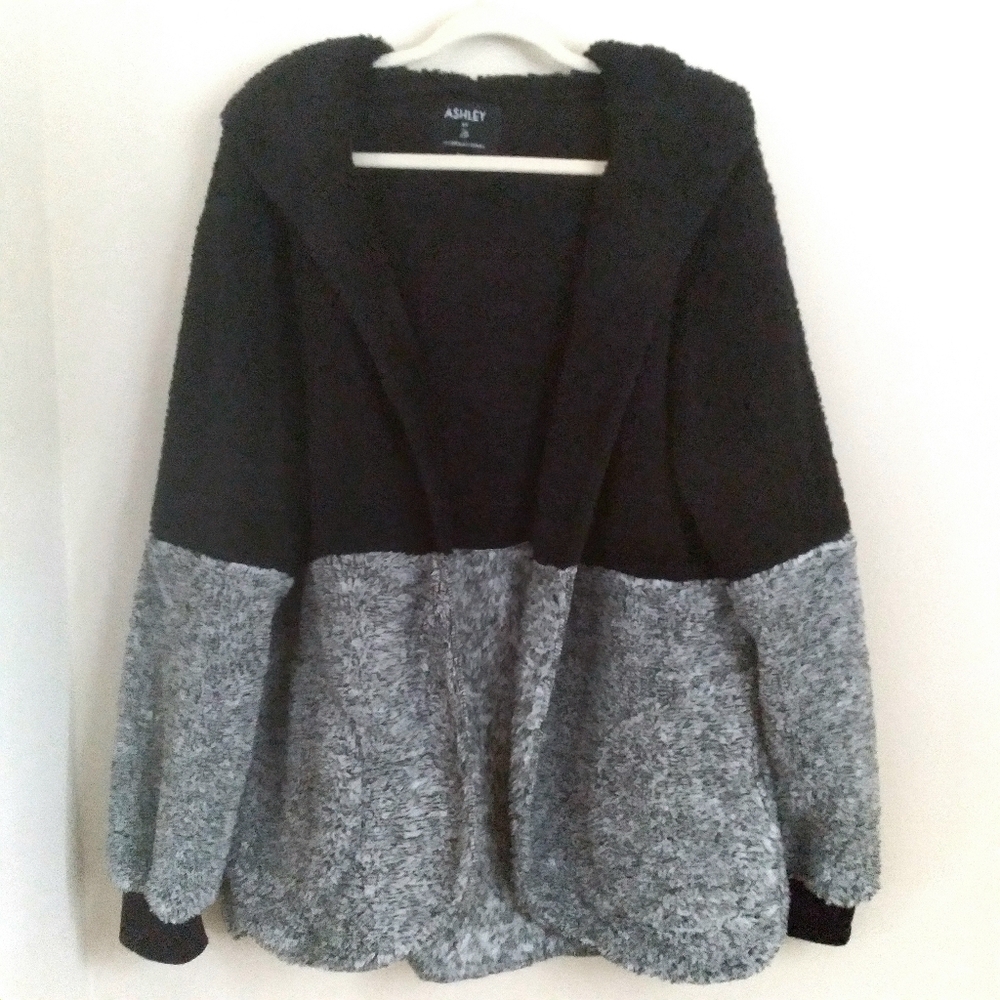 Black and White Fuzzy Cozy‎ Colorblock Hooded Teddy Coat Jacket XL